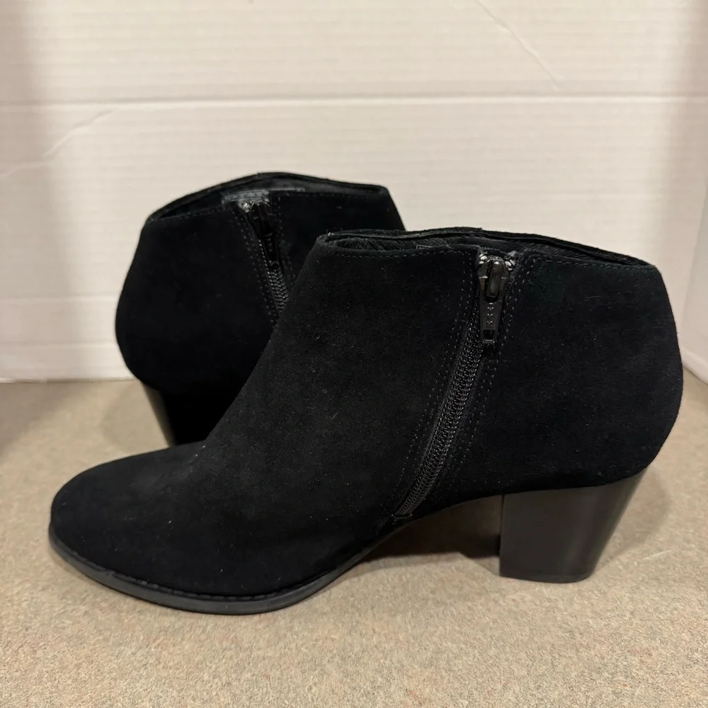Vionic Faros Black Suede Fringe Western Studded Tassel Ankle Booties